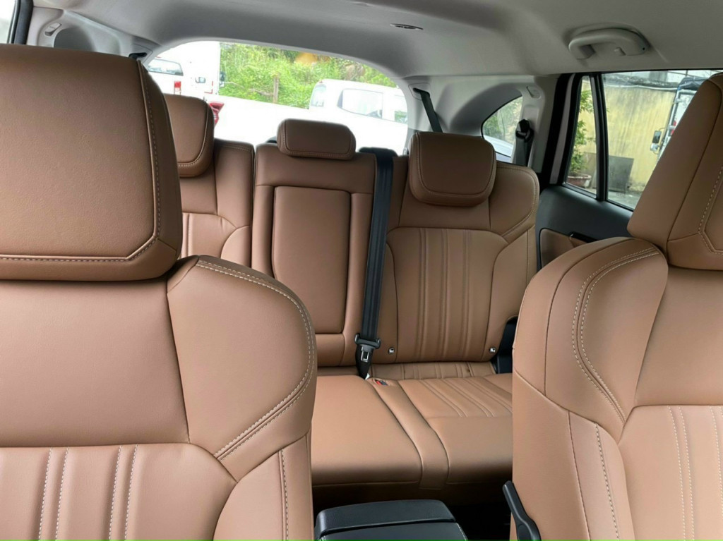 Ghế ngồi của xe isuzu mux
