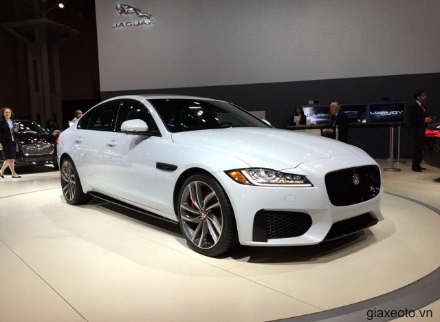 gia-xe-jaguar-xjl