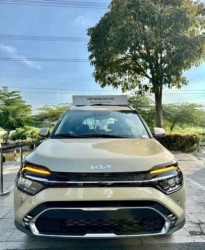 kia carens 2024 lưới tản nhiệt