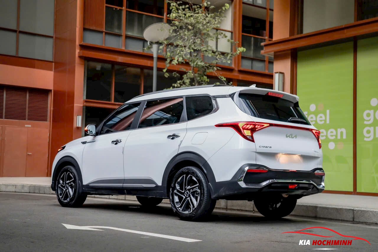 kia carens 2024 đuôi xe