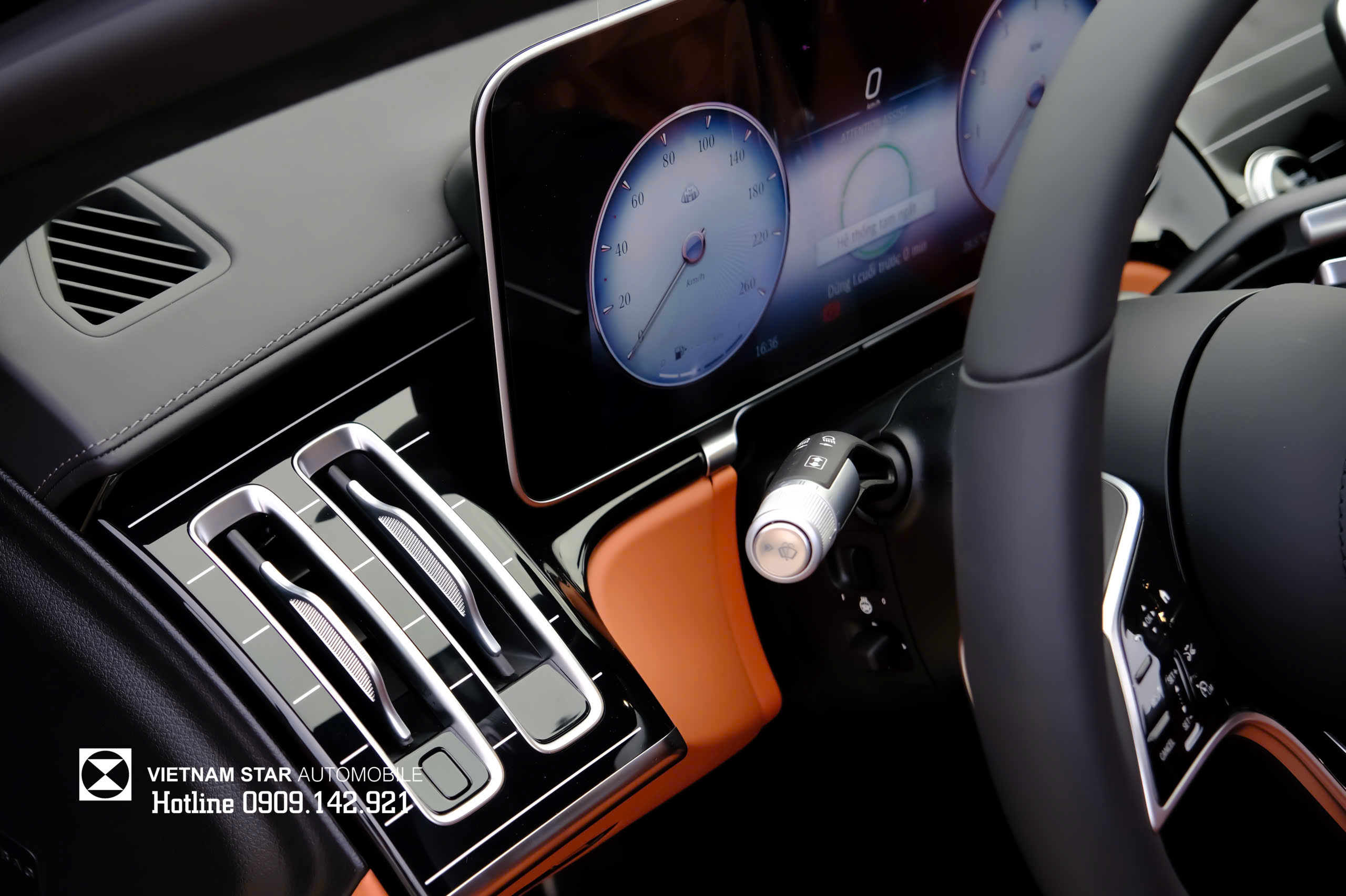 Táp pi cửa chính bọc da Nappa màu Nâu cao cấp trên Maybach S450 2026
