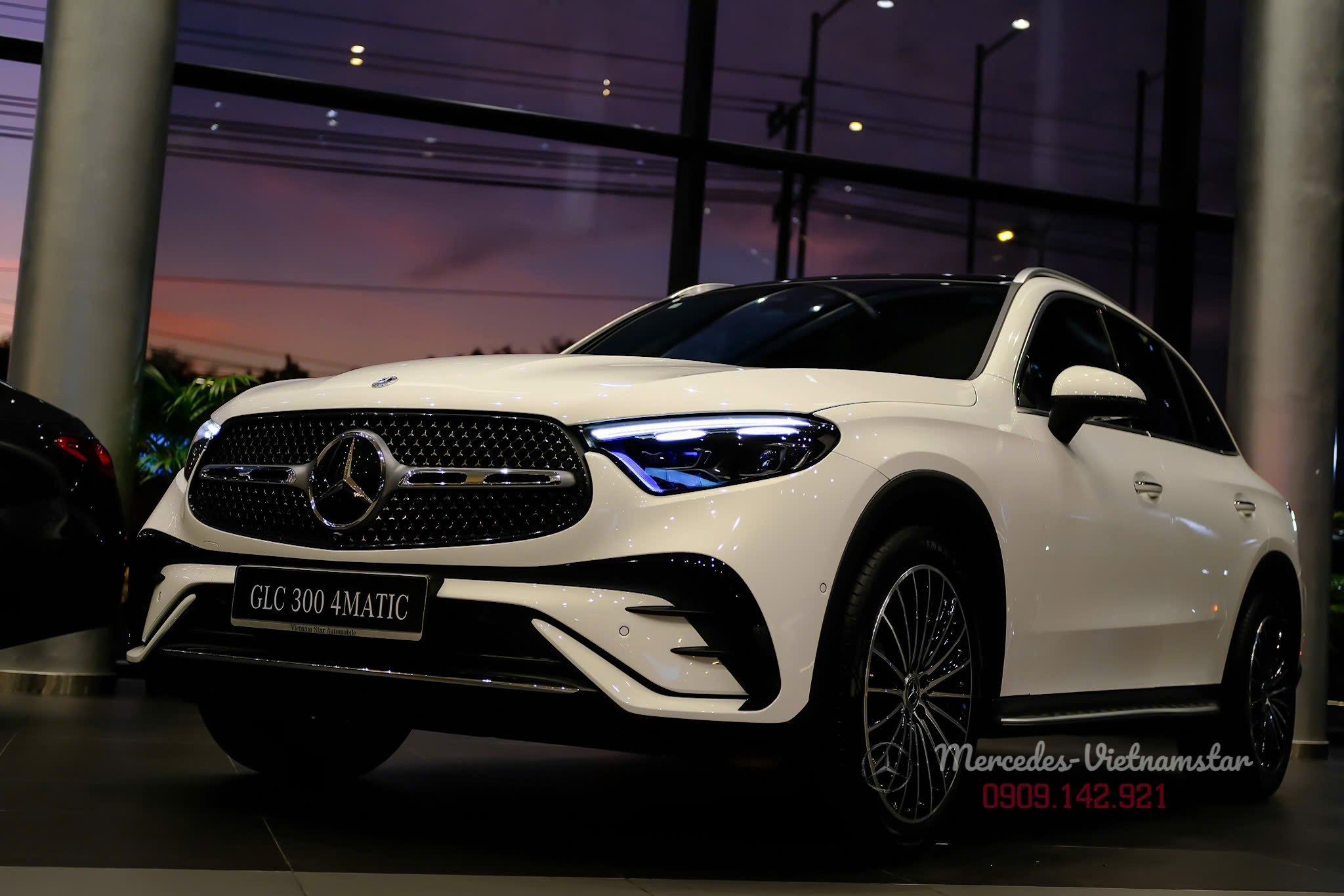 Mercedes-Benz GLC 300 2026