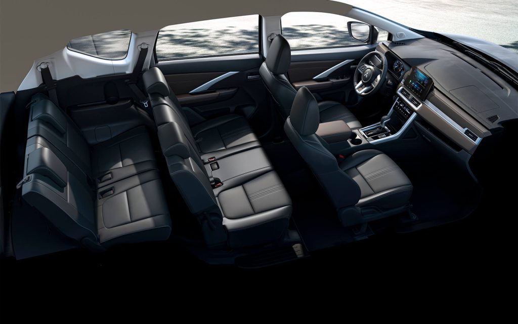 Xpander AT Premium MY26 trang bị Màn hình giải trí 10 inch kết nối Carplay, Android Auto không dây