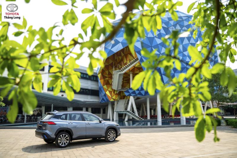 Toyota Corolla Cross - Người tiên phong trong phân khúc áp dụng hệ dẫn đông hybrid tiên tiến