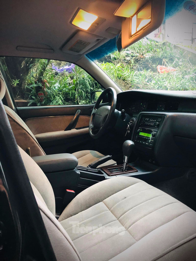 Toyota Crown đời 1998 rao bán giá 1,5 tỷ đồng ở Hà Nội ảnh 7