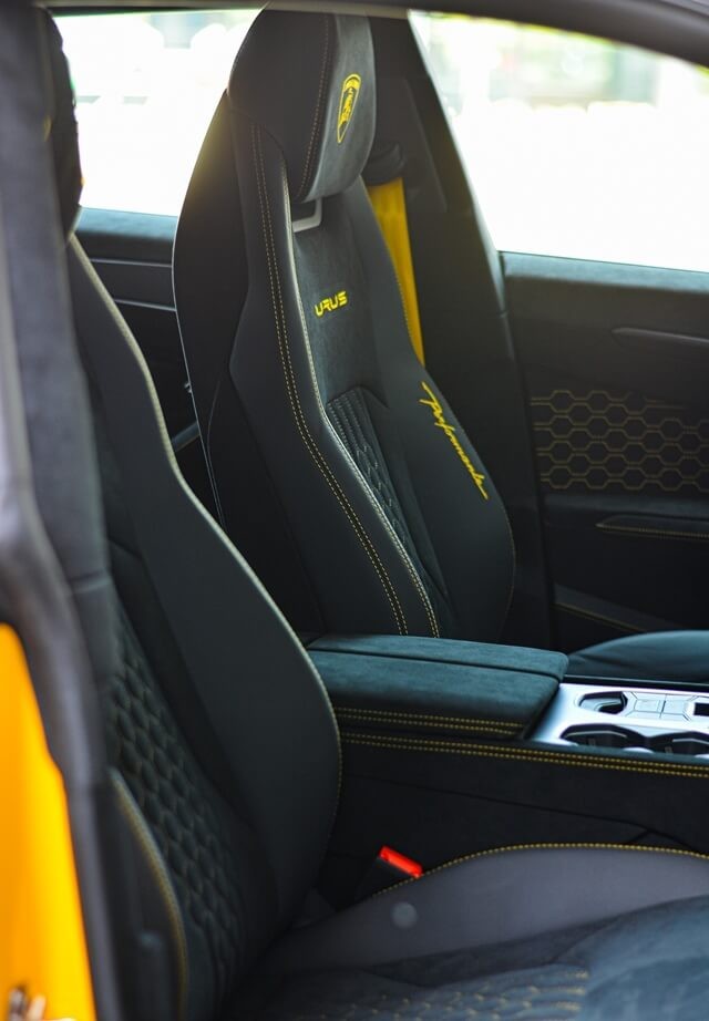Lamborghini-Urus-Performante-ghe-ngoi-khoang-hanh-khach