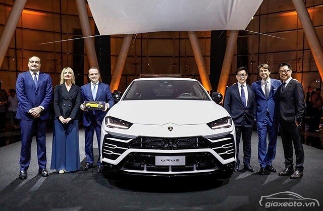 Lamborghini-Urus-Performante-ngoai-that