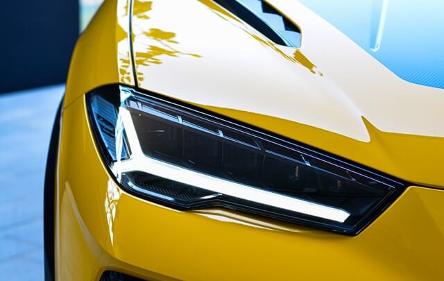 Lamborghini-Urus-Performante-guong-chieu-hau