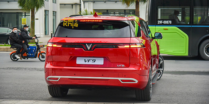giá xe vinfast vf9 mới nhất