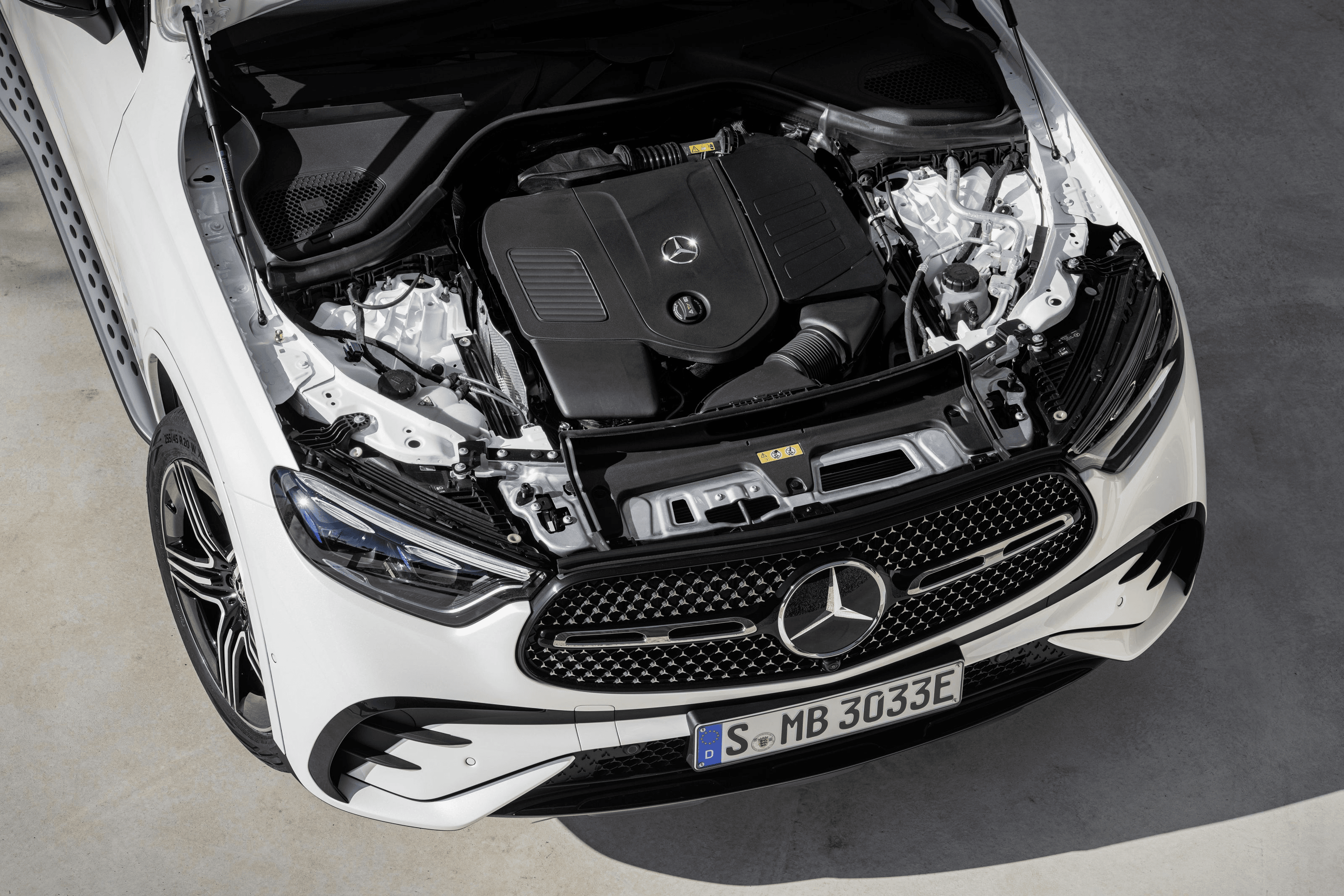GLC 300 V2 2025 tại Việt Nam