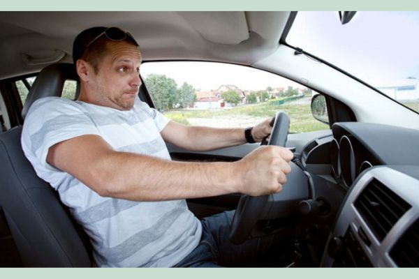 Nguyên nhân và cách khắc phục khi vô lăng trợ lực điện bị nặng