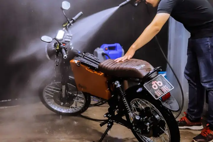 Hướng Dẫn Cách Rửa Xe Máy Ở Nhà