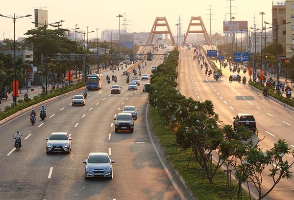 Tài xế sẽ bị xử phạt và tước quyền sử dụng Giấy phép lái xe nếu không tuân thủ quy định về khoảng cách an toàn khi lưu thông