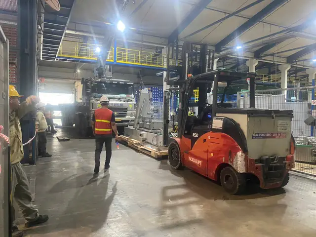 Khoảng Lùi Nhà Để Xe Khu Cong Nghiep