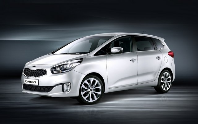 KIA Rondo 4