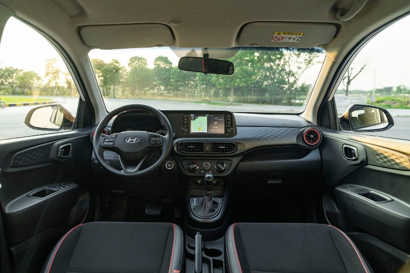 Khoang nội thất Hyundai i10 2024 Facefilt