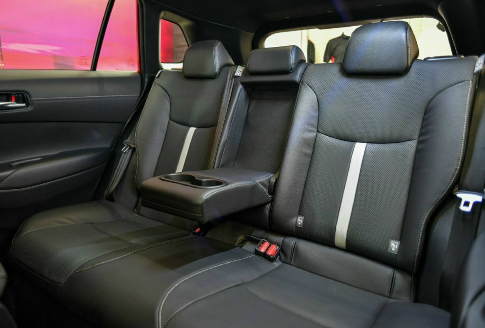 xe toyota corolla cross 2024