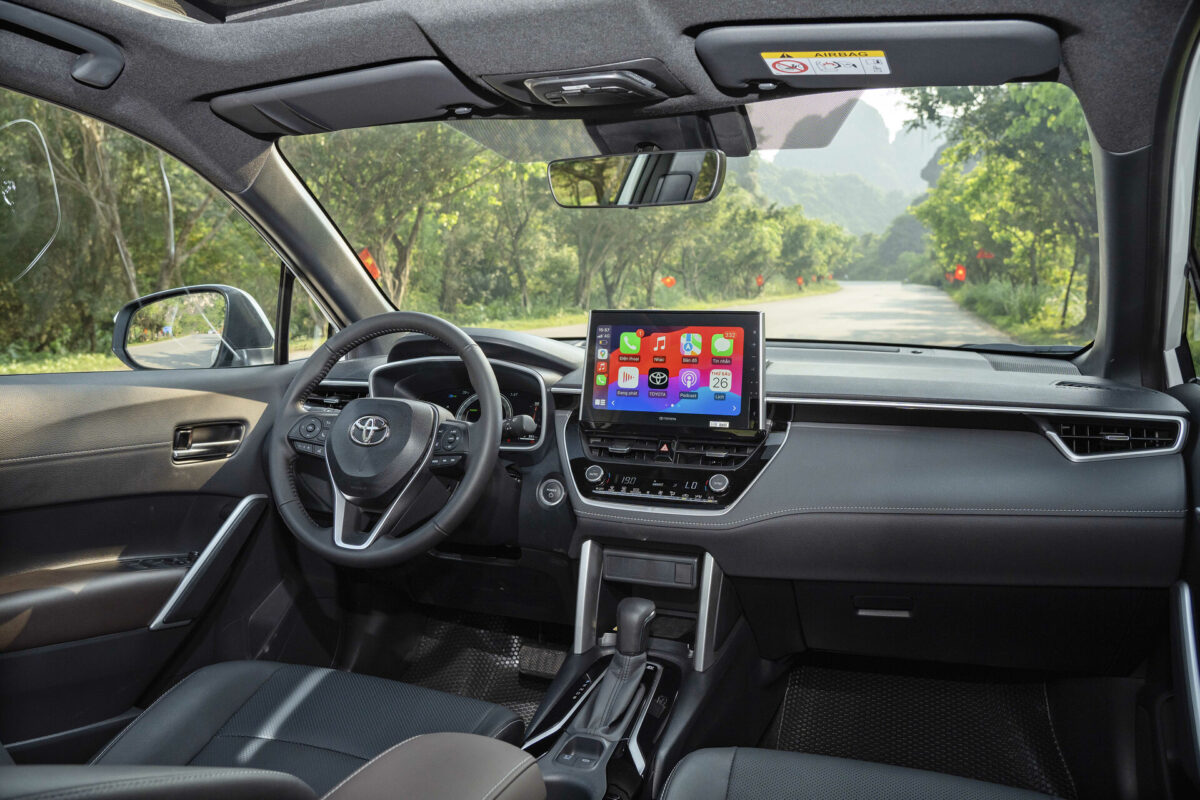 corolla cross hybrid 2024