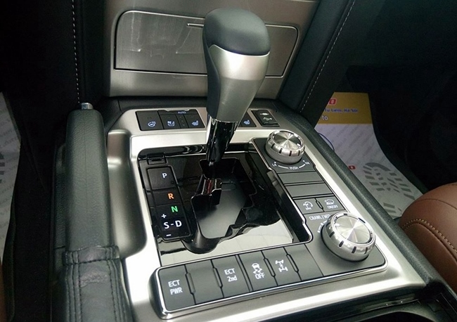 Một số loại cần số xe tự động 2.