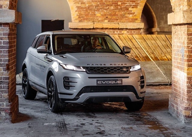 gia-xe-land-rover-discovery-4
