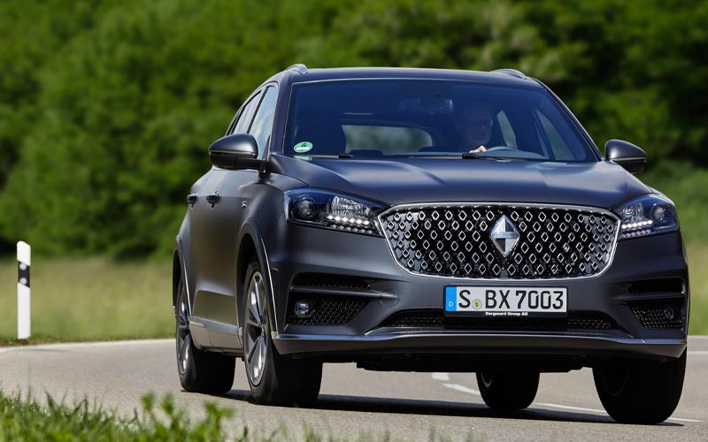 Xe Borgward thiết kế sang trọng mạnh mẽ