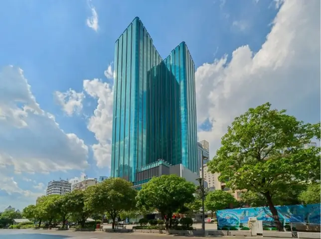 Lối Vào Giữ Xe Tòa Nhà Time Squares