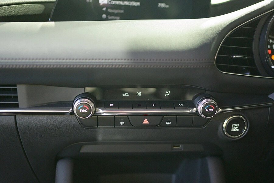 Mazda 3 Deluxe 2026 - Hình 16