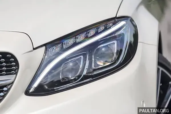 Đánh giá xe Mercedes C300 Coupe 2019: chiếc Coupe 2 cửa hàng đầu