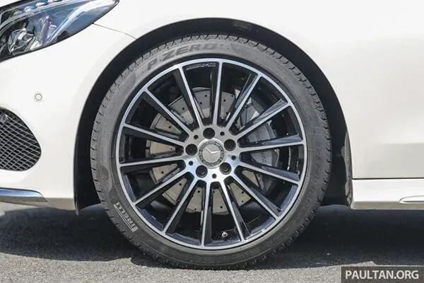 Đánh giá xe Mercedes C300 Coupe 2019: chiếc Coupe 2 cửa hàng đầu