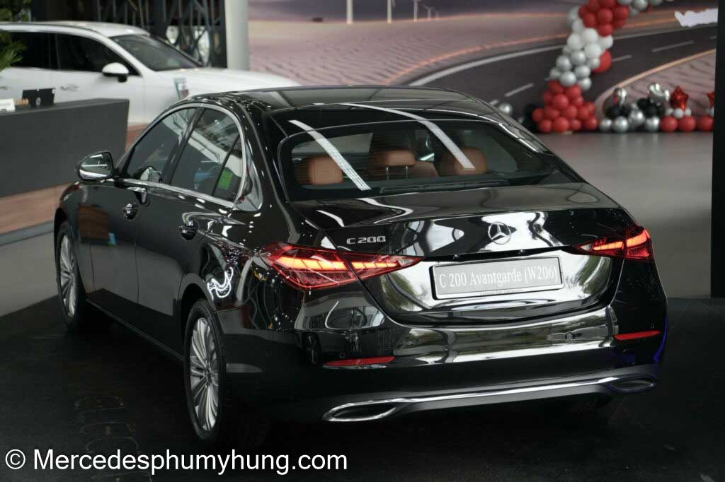 Đuôi xe Mercedes C200 Avantgarde - Đèn hậu LED