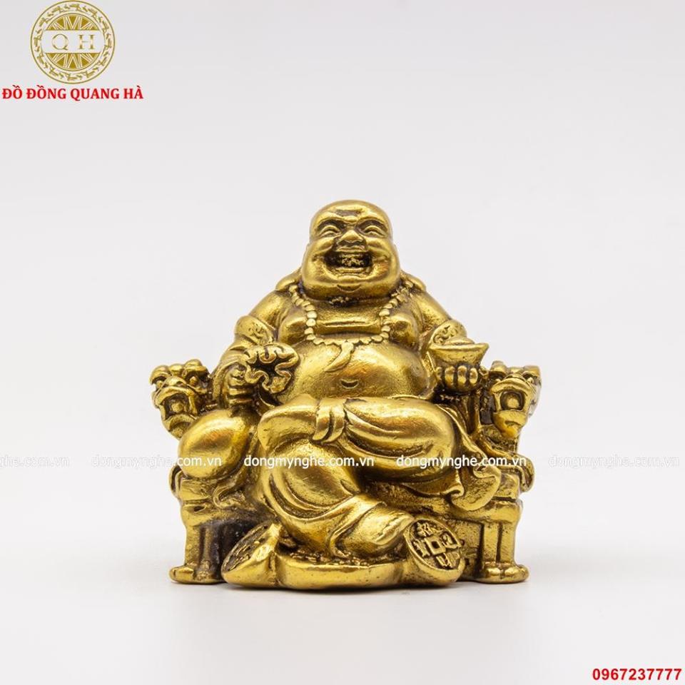 Mệnh Kim nên để gì trong xe ô tô
