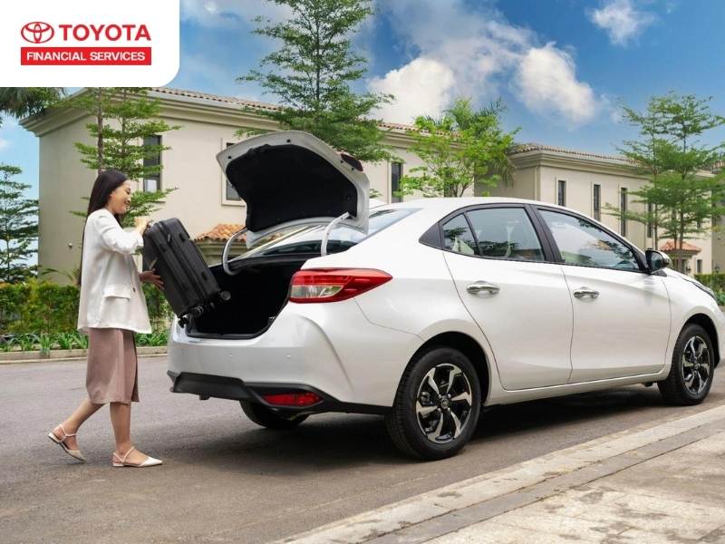Phụ nữ học lái xe ô tô nên chọn học bằng B1 hay B2?