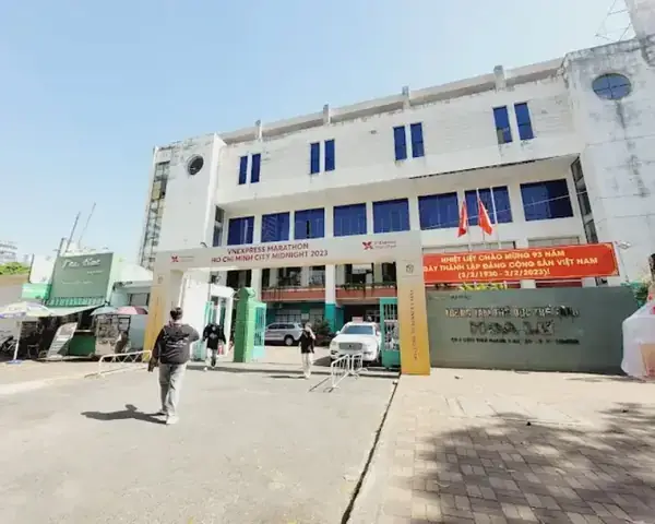 Nhà Gửi Xe Sân Vận Động Hoa Lư