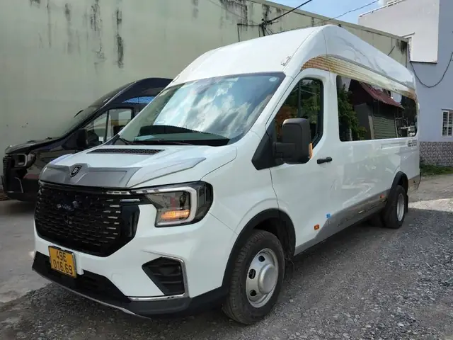 Nhà Xe Cẩm Vân Hồng Lạc Sài Gòn