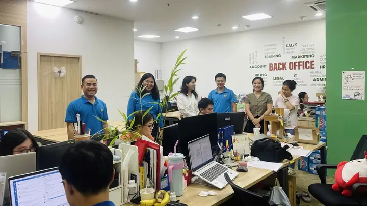 Nhà Xe Phương Trang Chi Nhánh Cầu Giấy