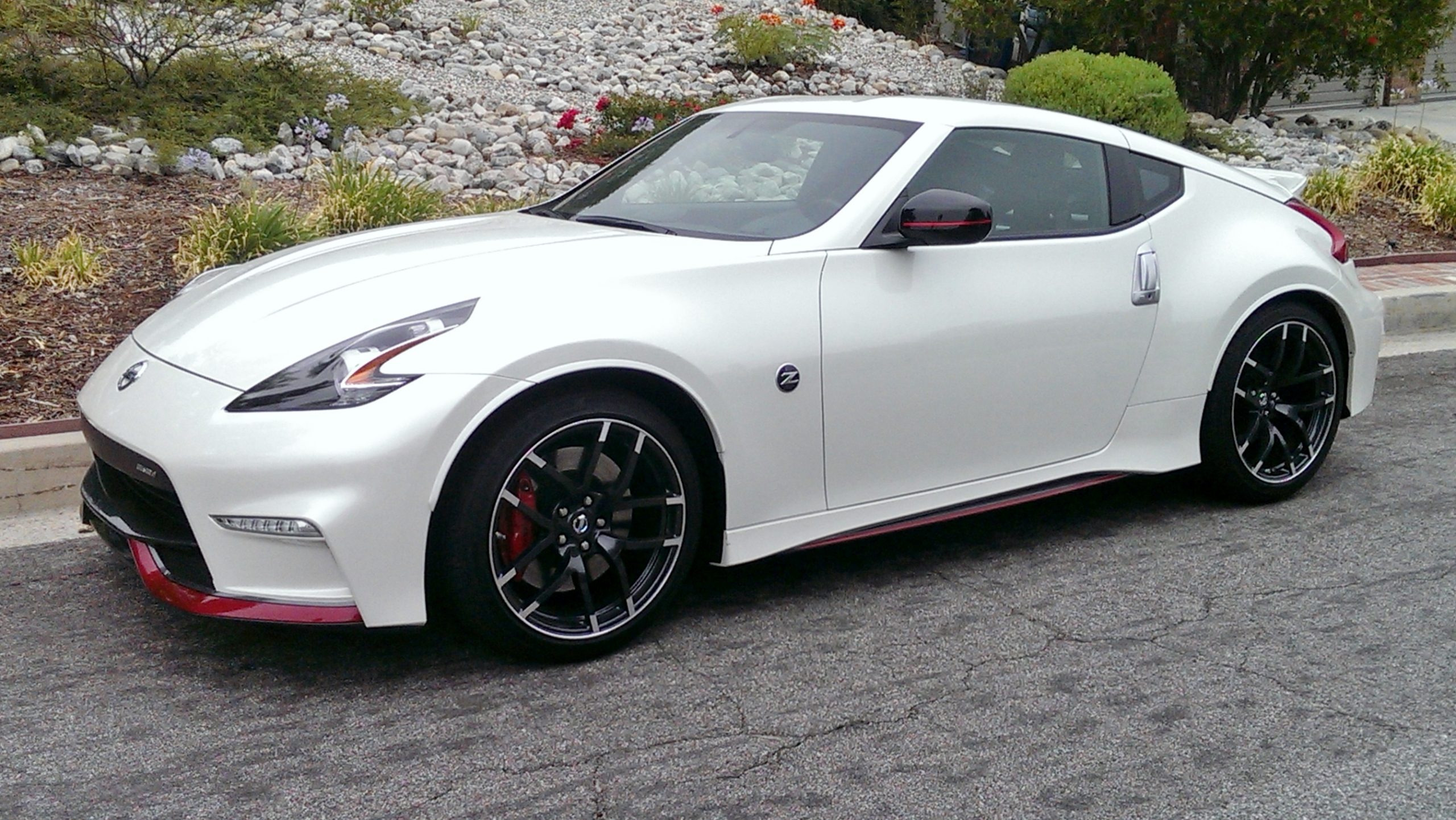 Driven: 2016 Nissan 370Z Nismo Tech 6M/T