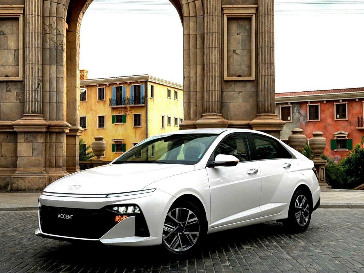 So sánh 3 phiên bản số tự động Hyundai Accent