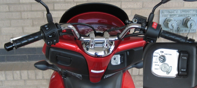 Review of the Honda PCX 150 Scooter