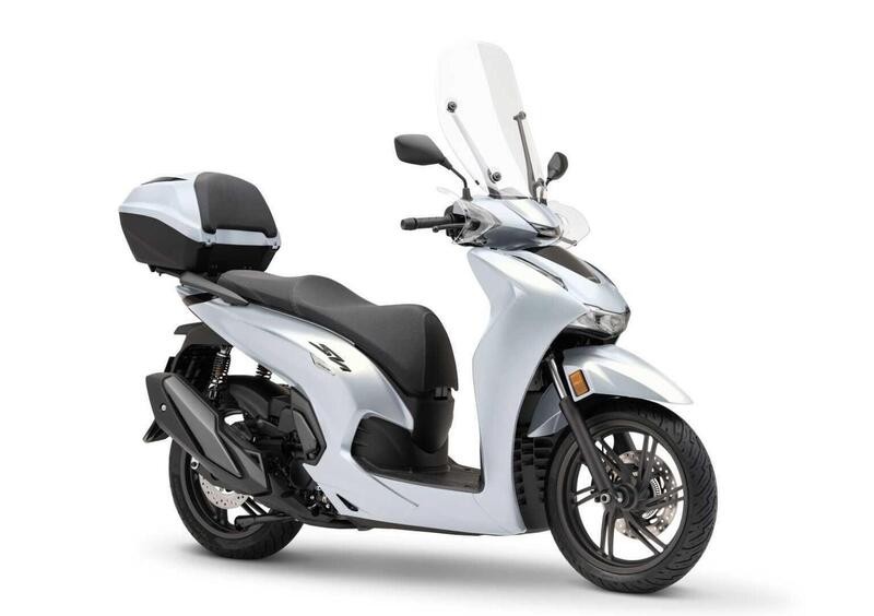 Cub House phân phối chính ngạch Honda SH350i Sporty 2025 Ý