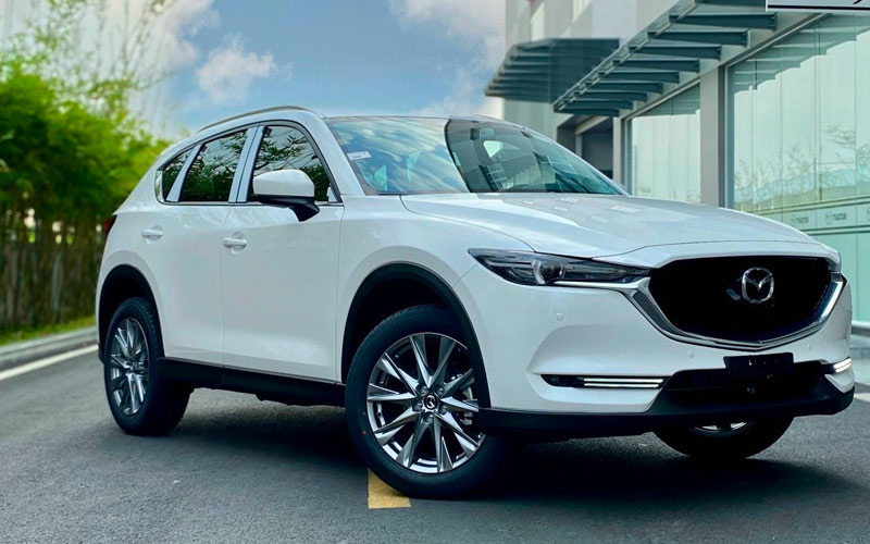 Hãng xe logo hình chữ V - Mazda