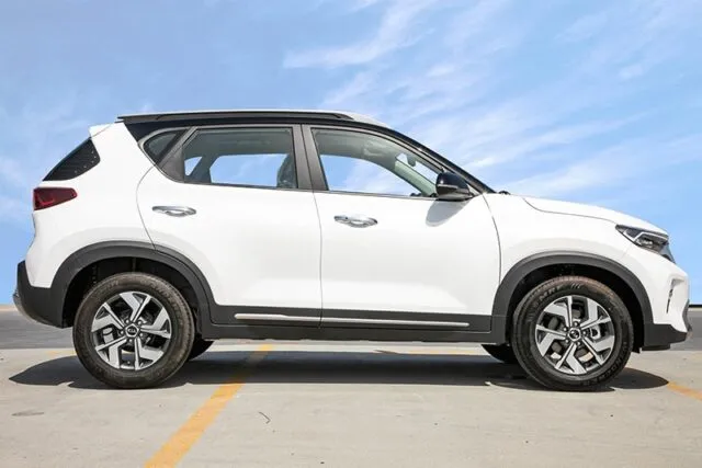 Kia Sonet 2022: Giá bán mới nhất, Đánh giá thông số kỹ thuật