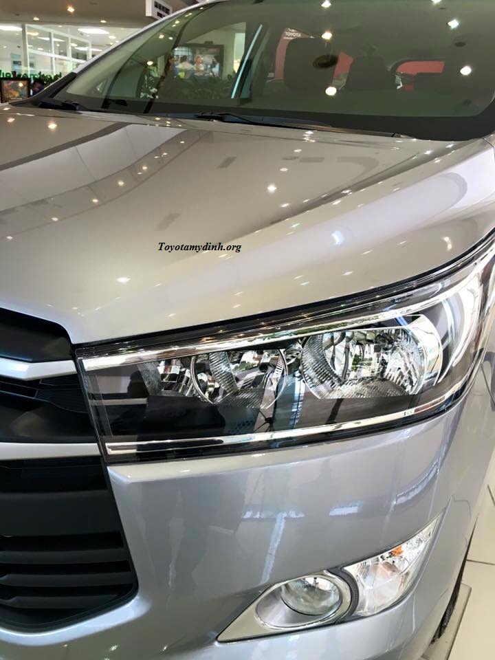 Toyota Innova 2.0G AT