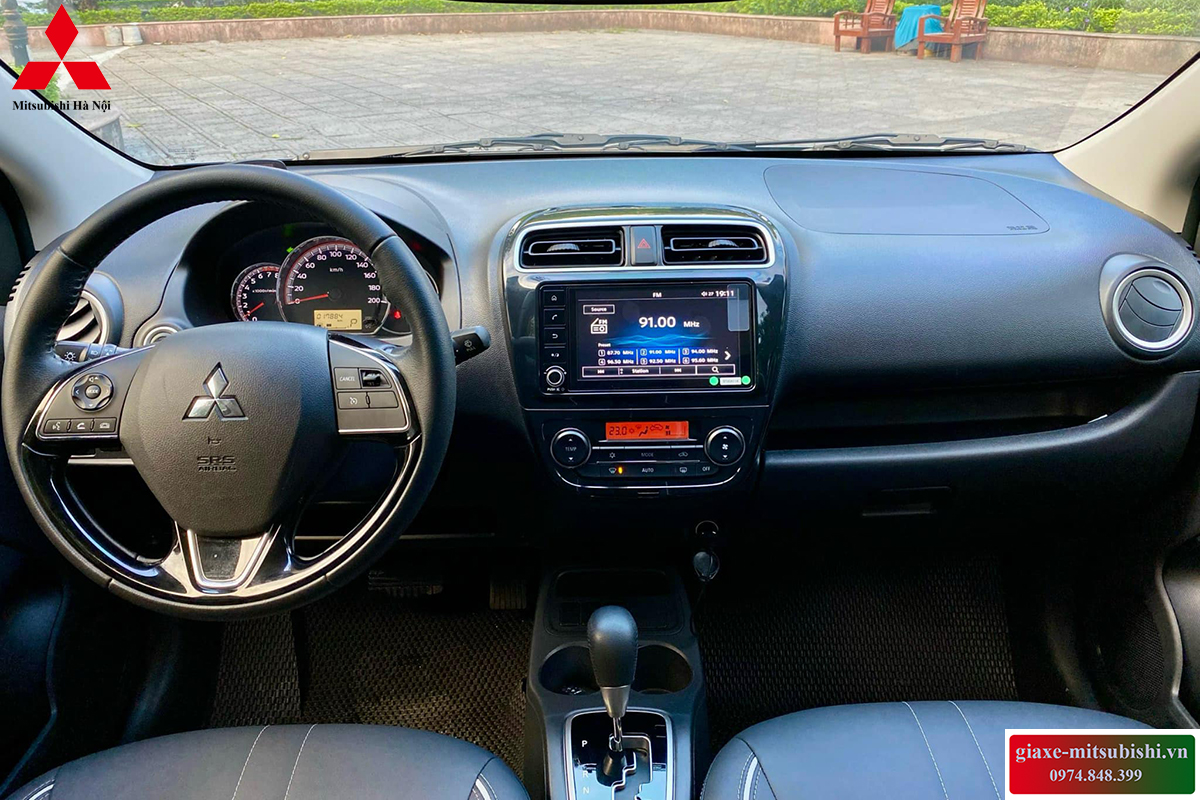 Nội thất Mitsubishi Attrage 2024 CVT màu trắng