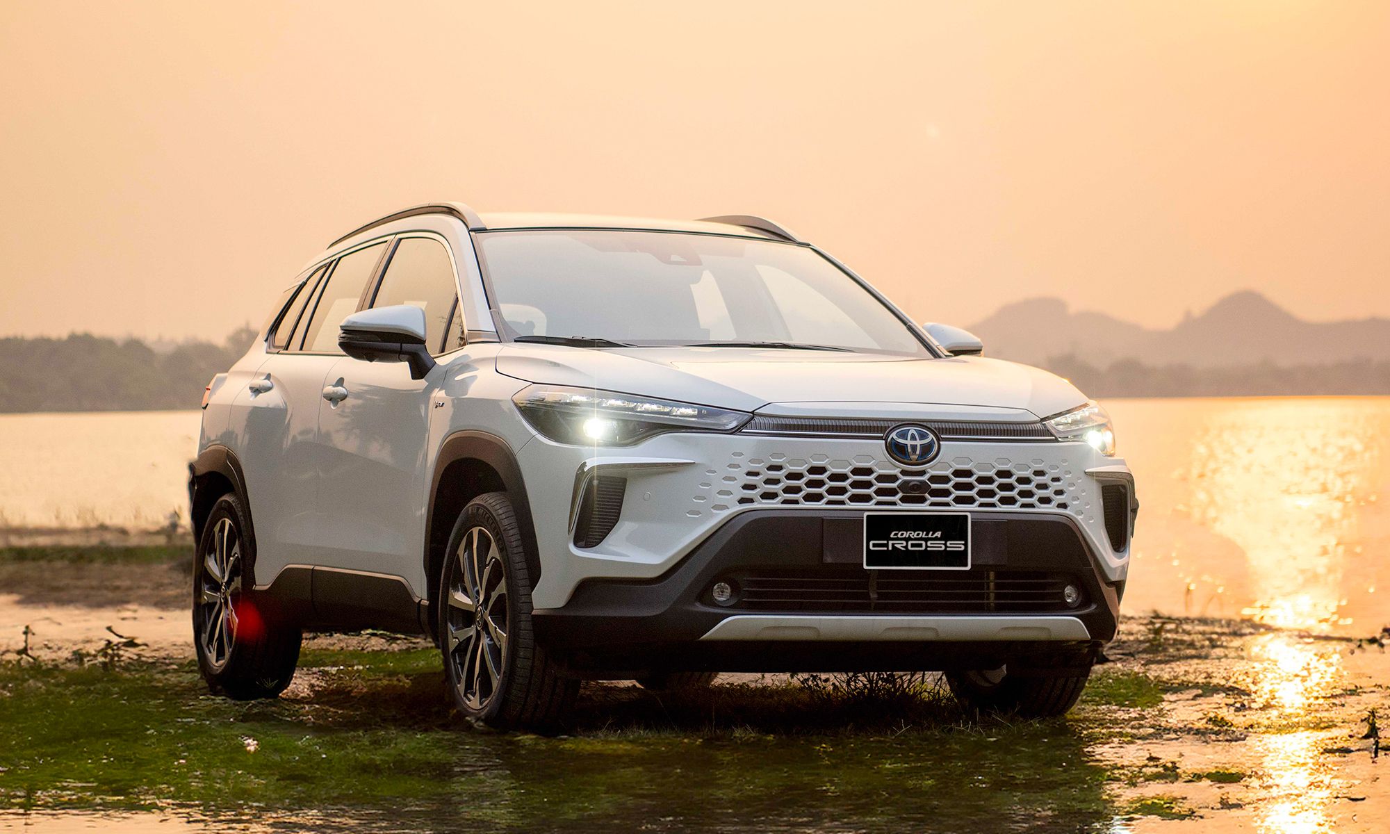 Xe ô tô dành cho nữ dưới 1 tỷ - Toyota Corolla Cross