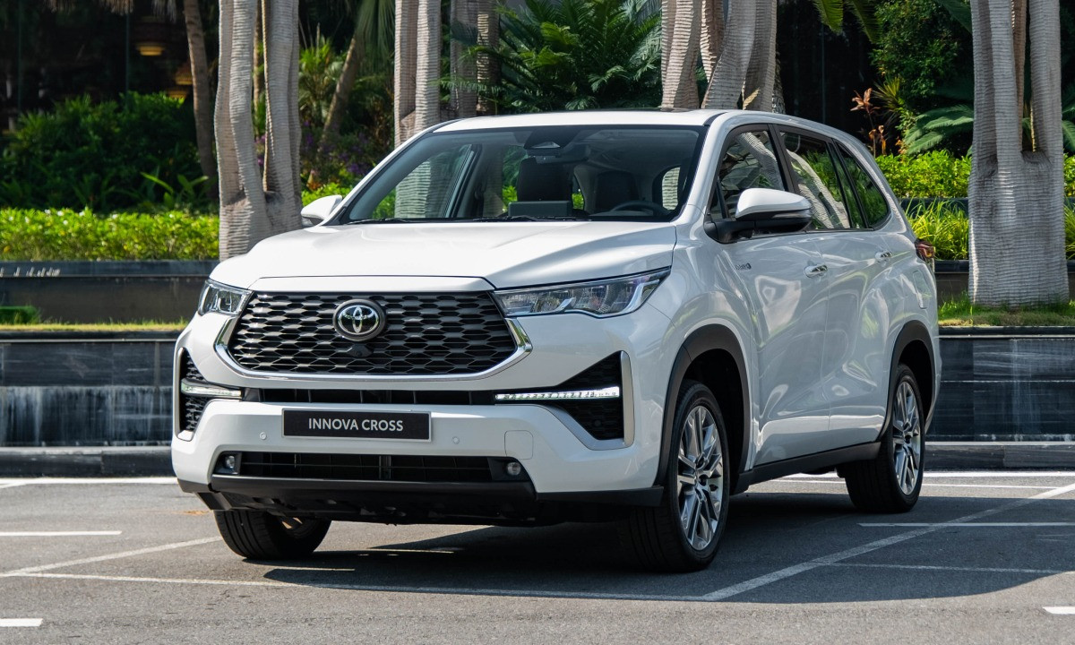 innova cross hybrid.jpeg