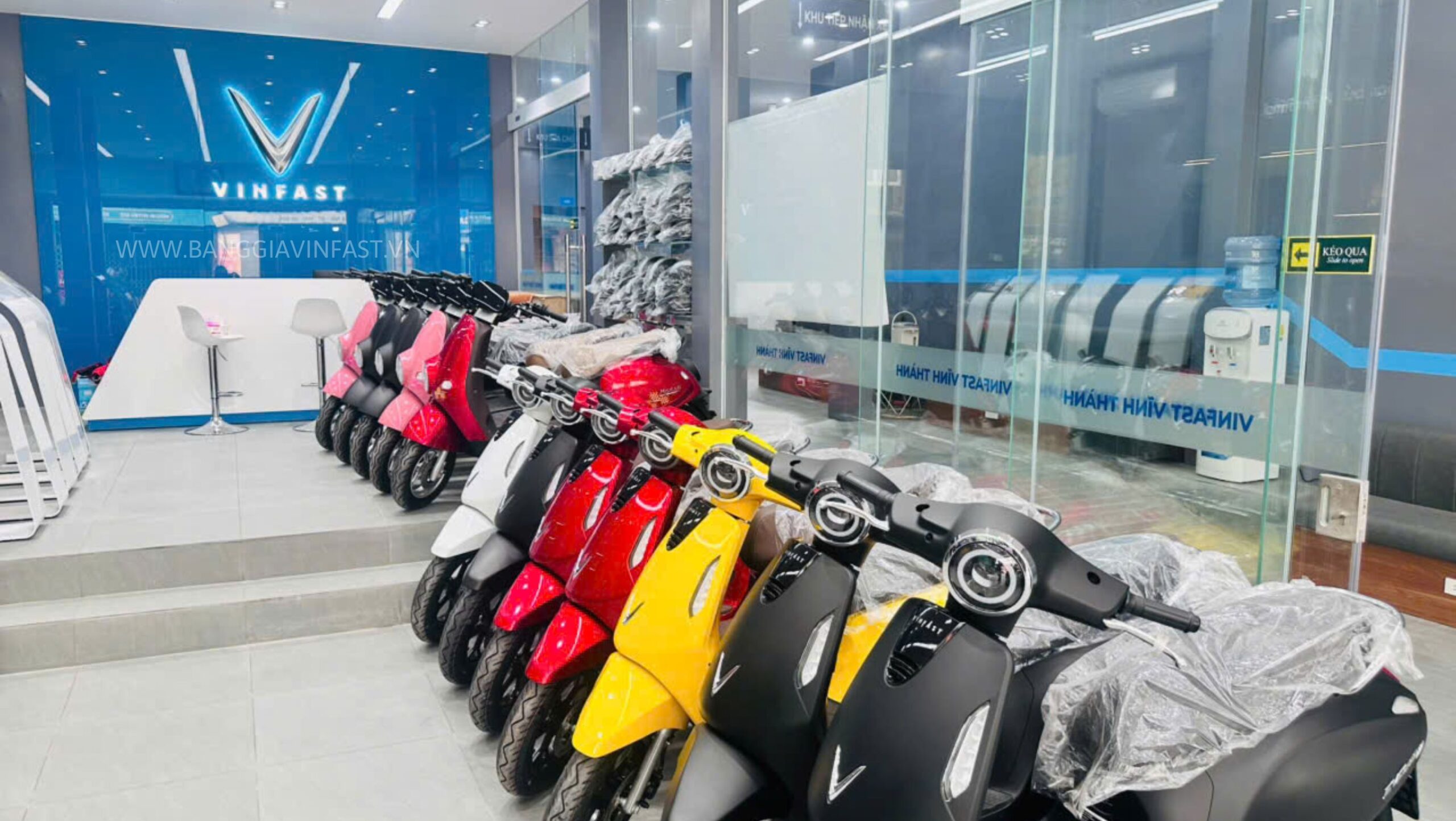 cửa hàng xe máy điện vinfast