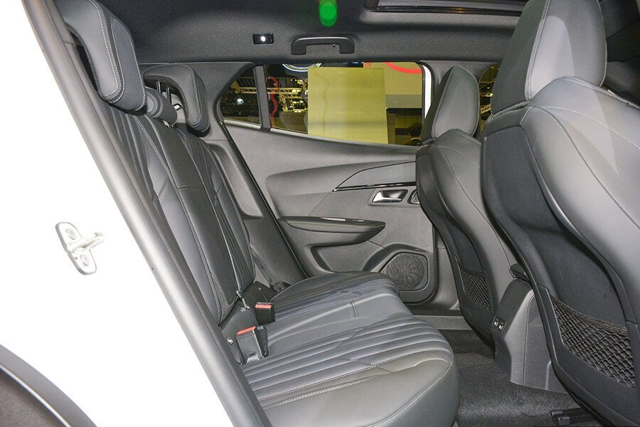 Peugeot 2008 GT Line - Hình 31