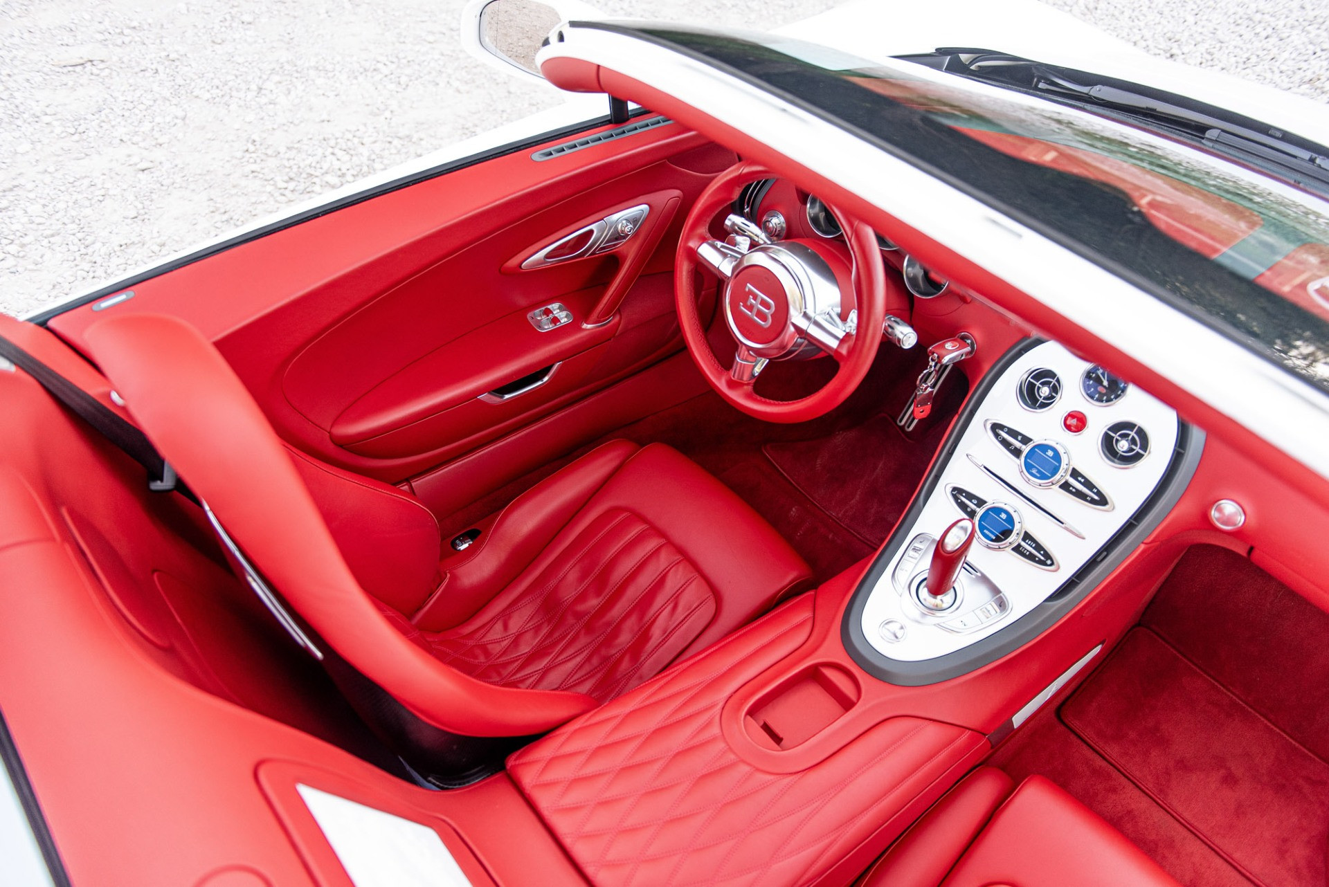 bugatti veyron 6.jpg