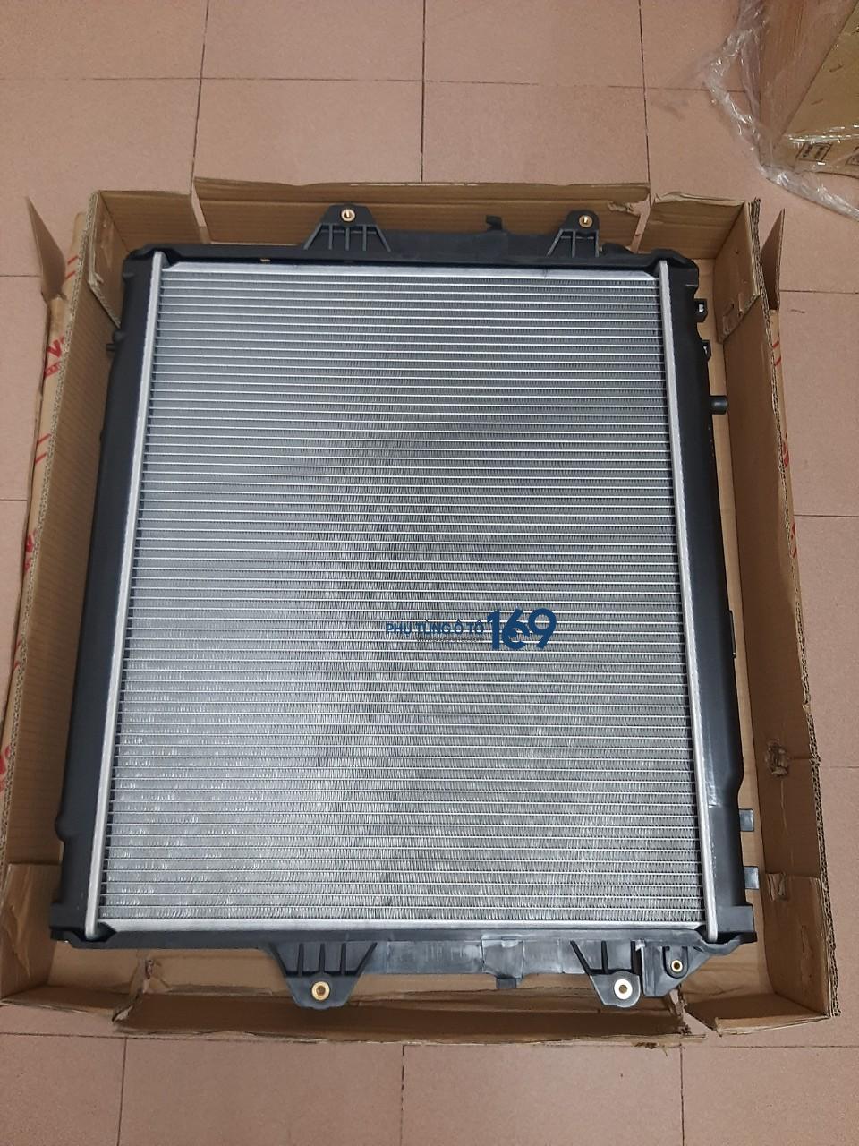 Két nước Toyota Fortuner