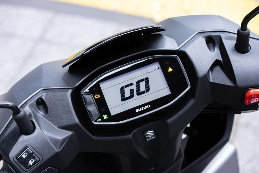 glo-suzuki-3.jpg